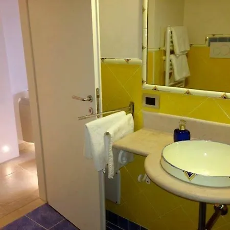 Cantaluna Bed & Breakfast 3*